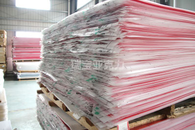 免打孔亞克力展示板怎么安裝